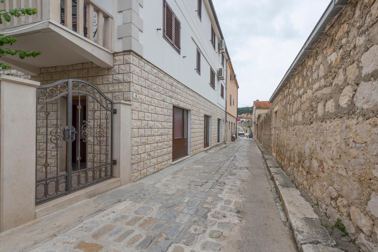 Historic Center Hvar Town- A Few Steps From The Main Square Buitenkant foto